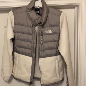 Girls size 14 North Face Jacket Denali, Womens Size small